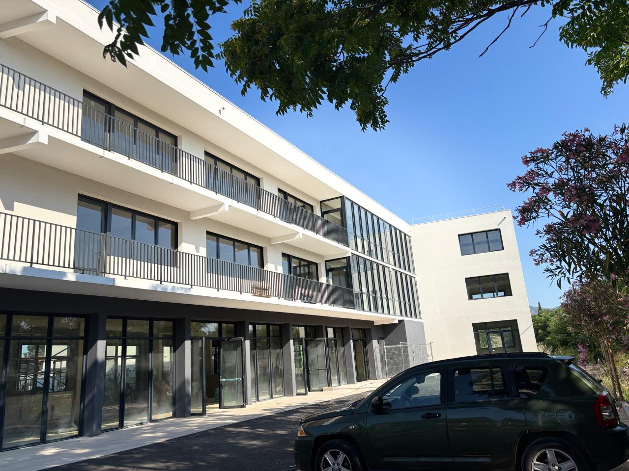 Bureau Aubagne 1320m² Location bureau Aubagne Bouches-du-Rhône OLBUR2533356 1